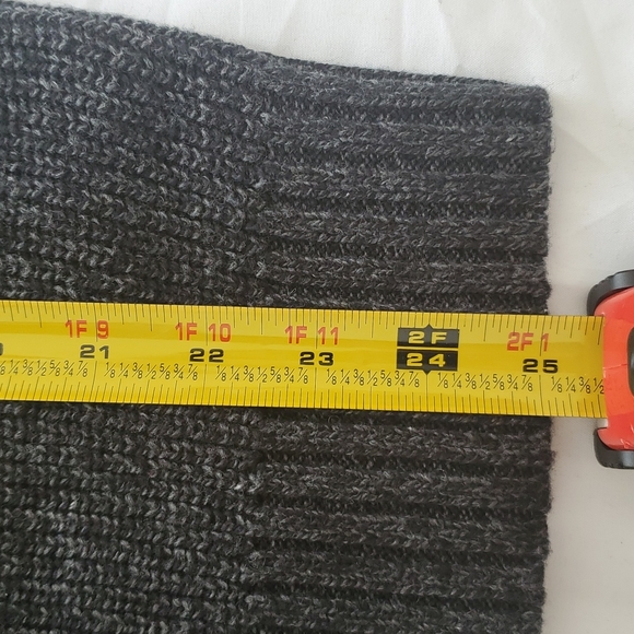 Men's Sweater - Picture 7 of 7